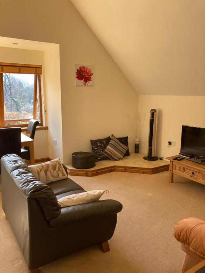 Springbank Apartment - Sleeps 4 - Pet Friendly Форт-Уильям Экстерьер фото